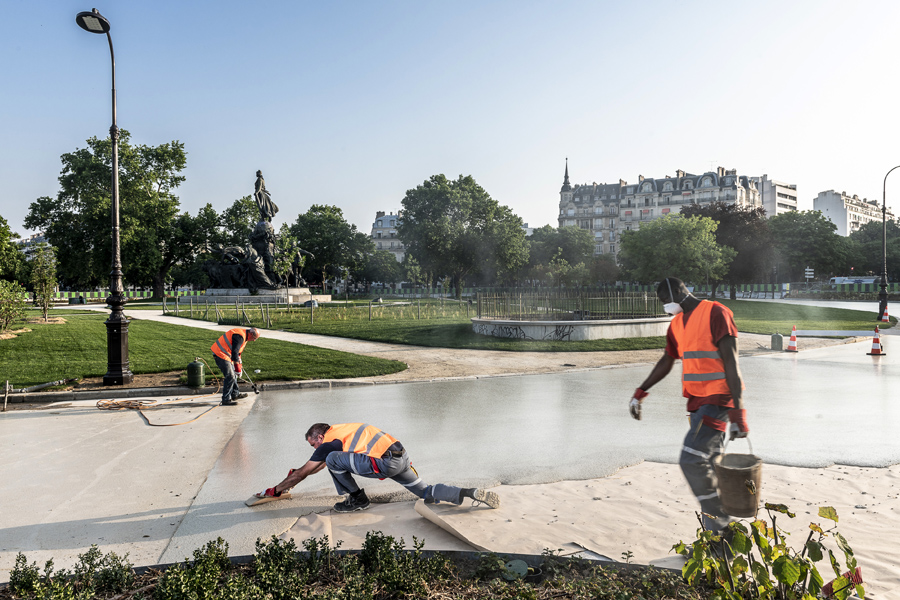 Paris Place de la Nation - Pose d'Asphalte et jointure au chalumeau - 2019